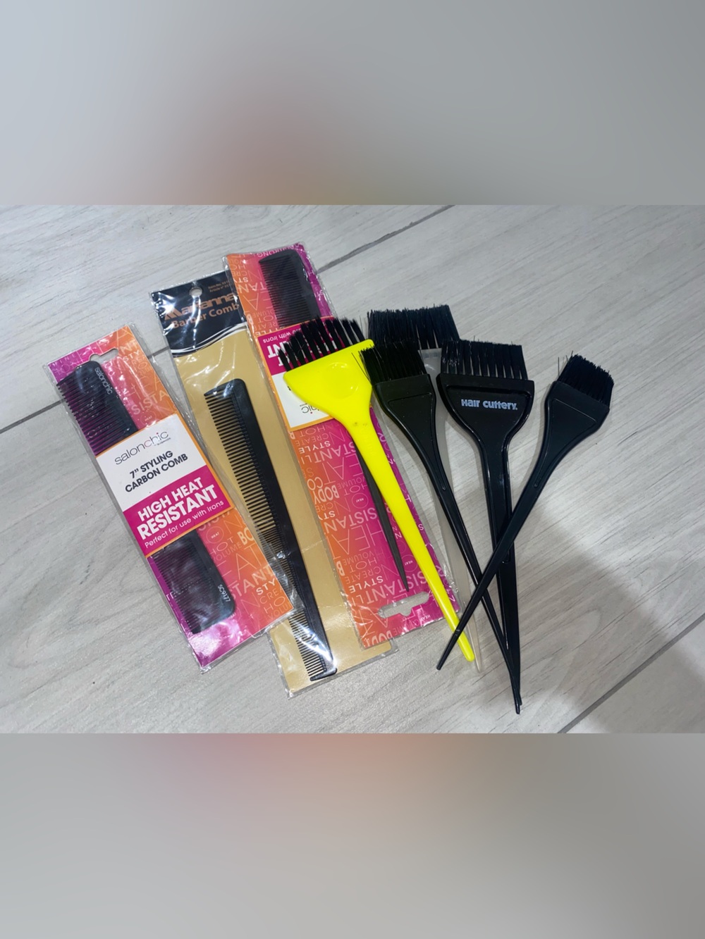 Hair Cuttery Yellow and Black Dye Brushes with Styling Combs
